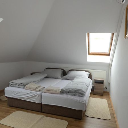 Halasi Szallashely Apartamento Hajdúszoboszló Exterior foto