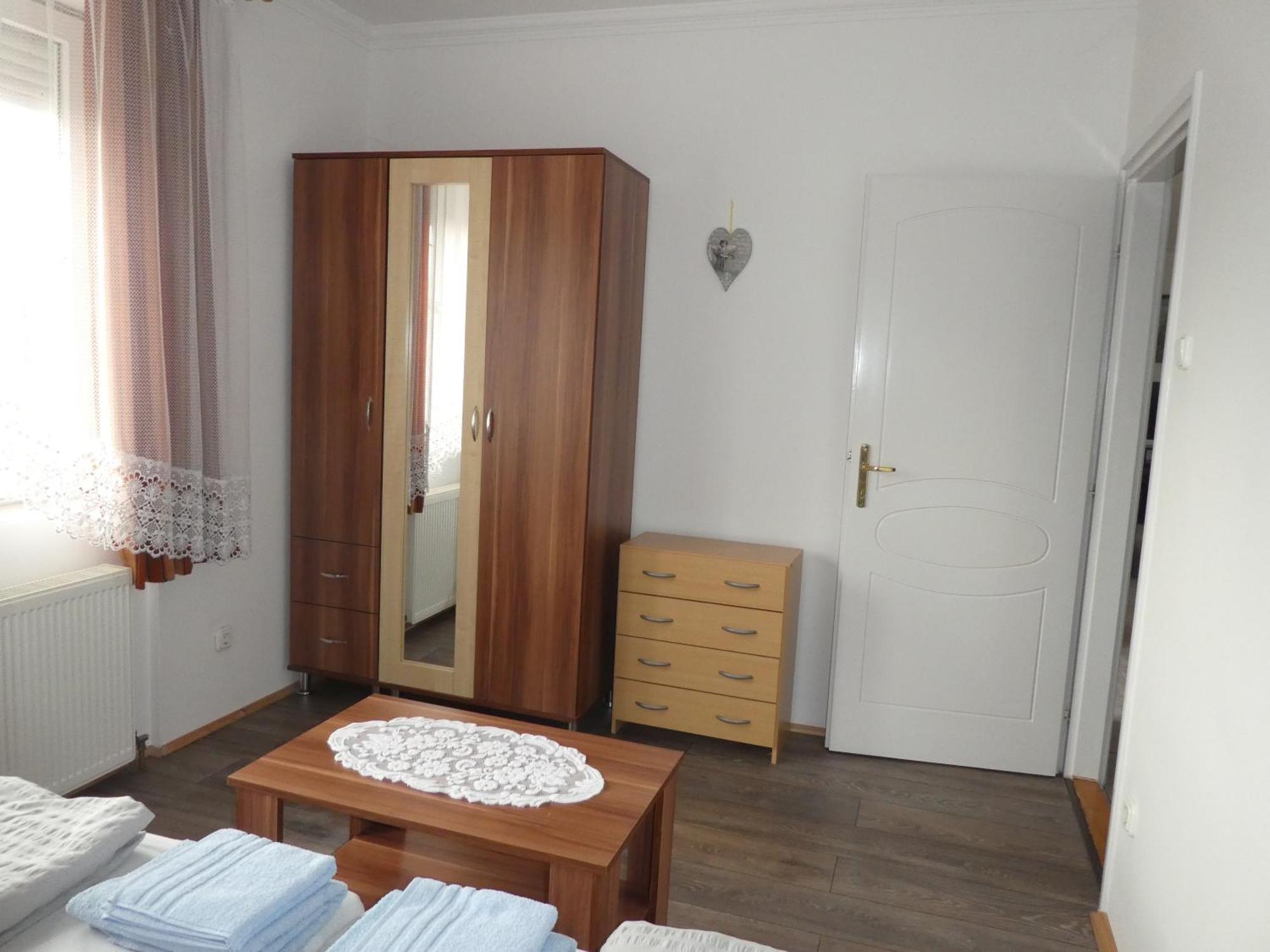 Halasi Szallashely Apartamento Hajdúszoboszló Exterior foto